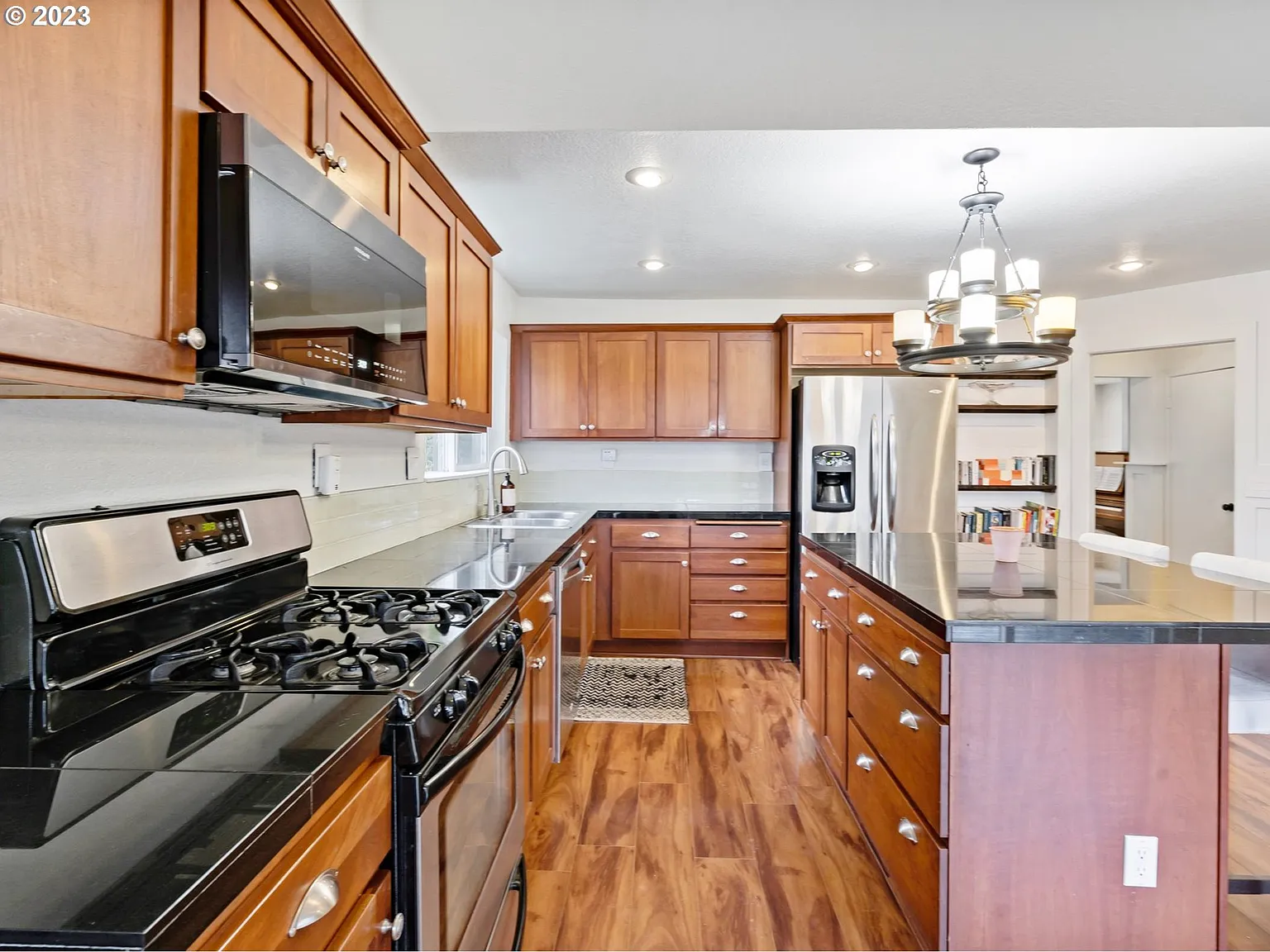 18350 Lower Midhill Dr - Thumbnail 6