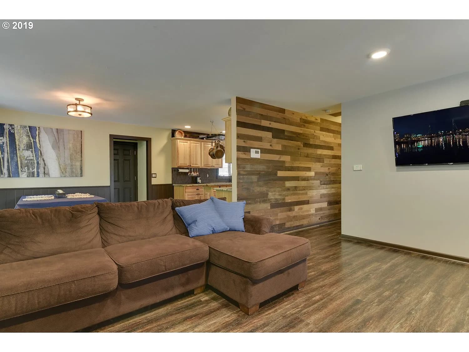 1486 Marylhurst Dr - Thumbnail 2