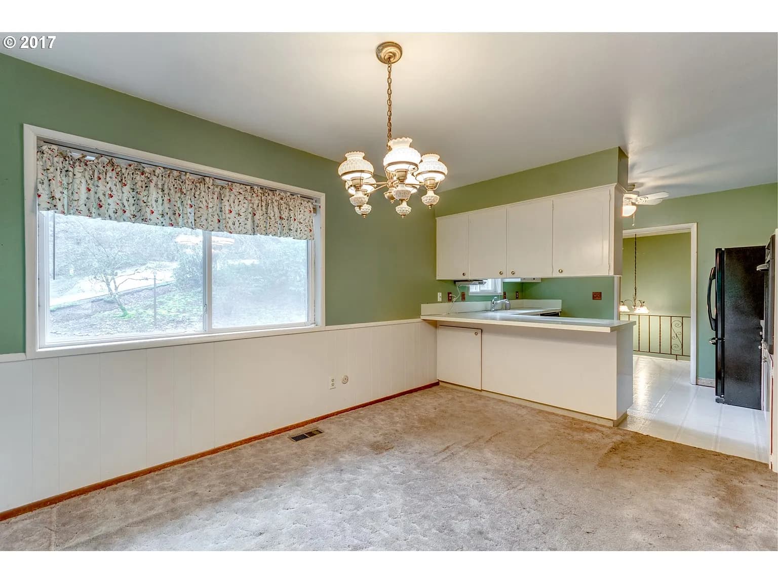 1970 Sylvan Way - Thumbnail 4