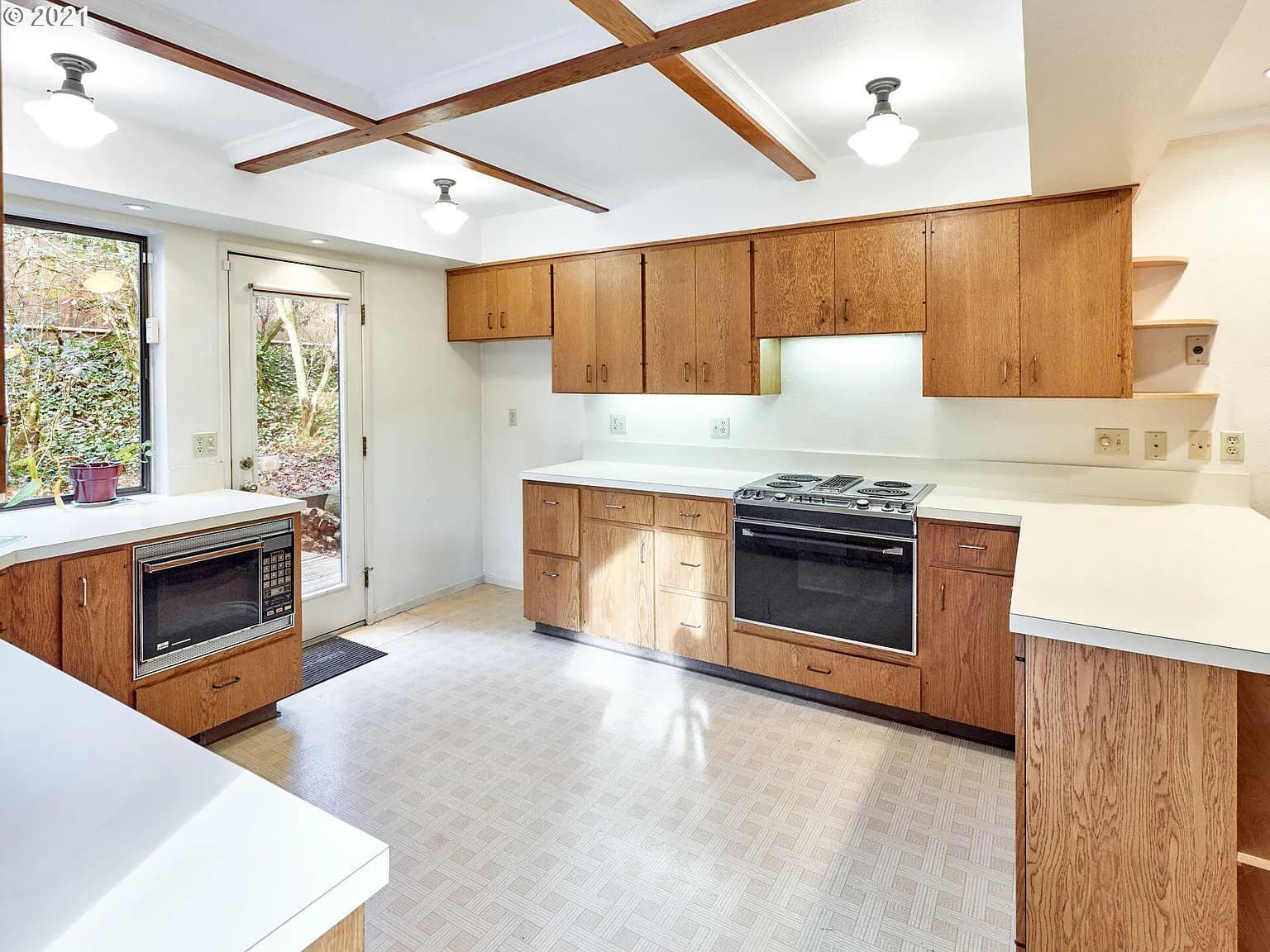 2408 Woodhaven Ct - Thumbnail 6