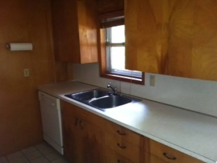 18355 Lower Midhill Dr - Thumbnail 6