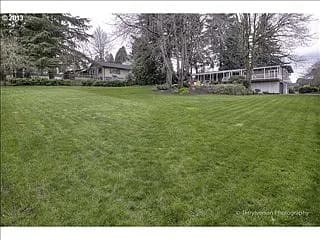 2222 Hillcrest Dr - Thumbnail 6