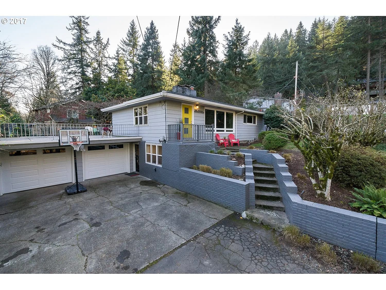 2216 Arbor Dr - Thumbnail 2