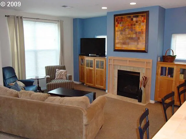 10805 NE Red Wing Way Unit 201 - Thumbnail 3