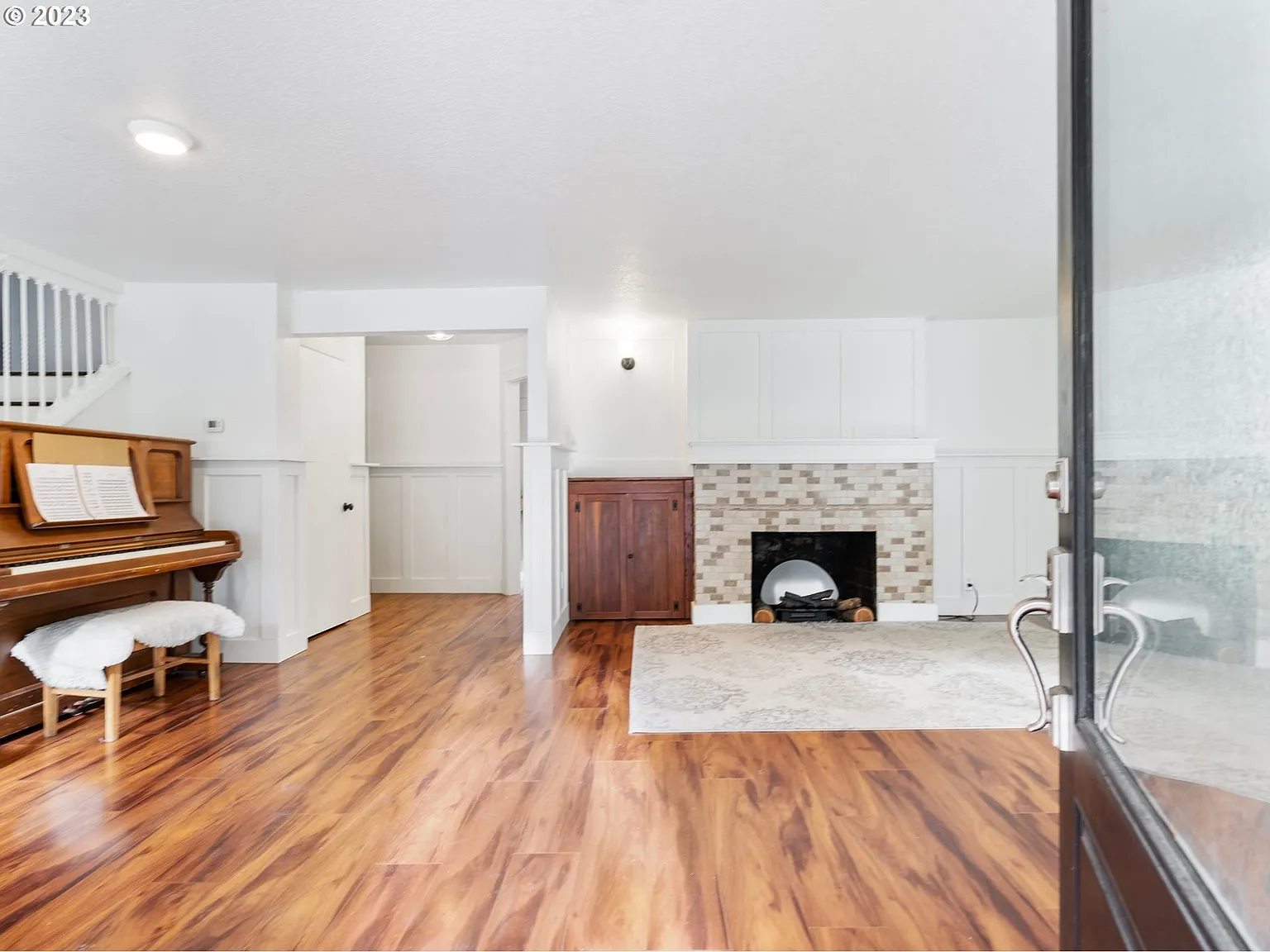 18350 Lower Midhill Dr - Thumbnail 4