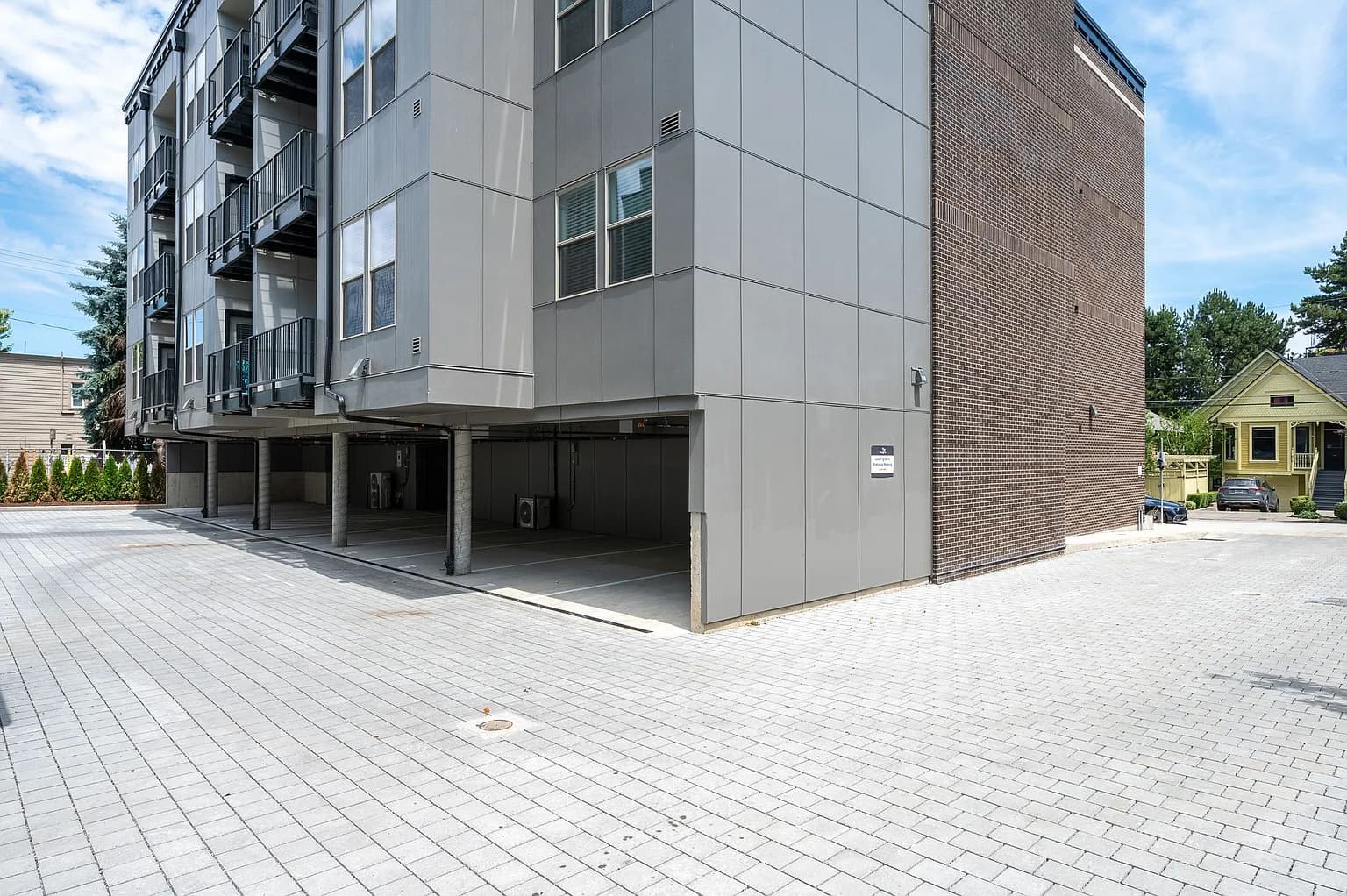 1940 NW 25th Ave #301 - Thumbnail 2