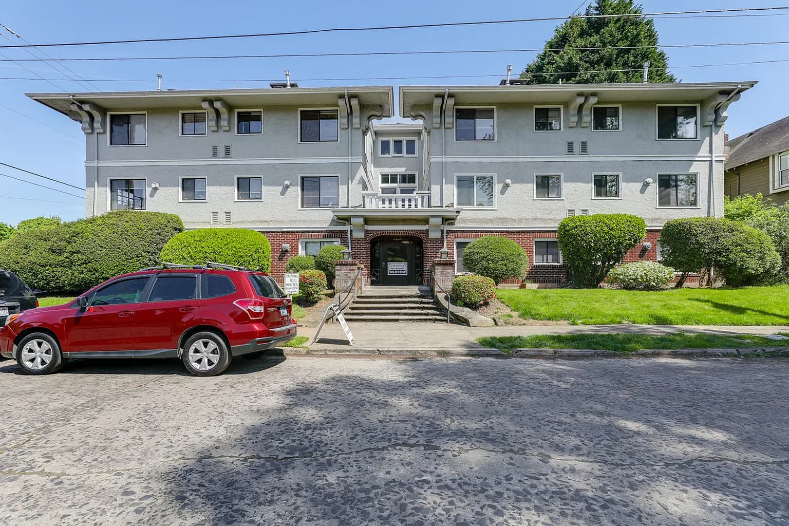 2238 NE 13th Ave APT 34 - Thumbnail 3