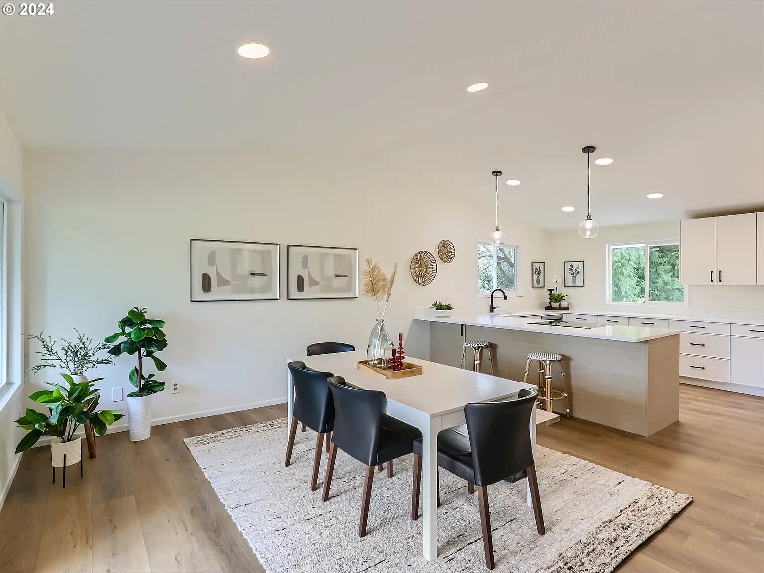 2082 Sylvan Way - Thumbnail 6