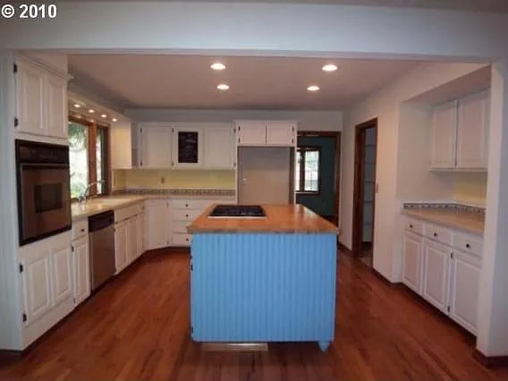 1353 Troon Dr - Thumbnail 2