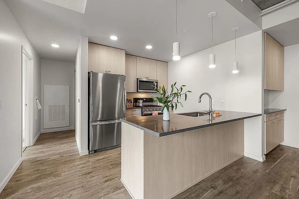 1640 SW Yamhill St #2110 - Thumbnail 6