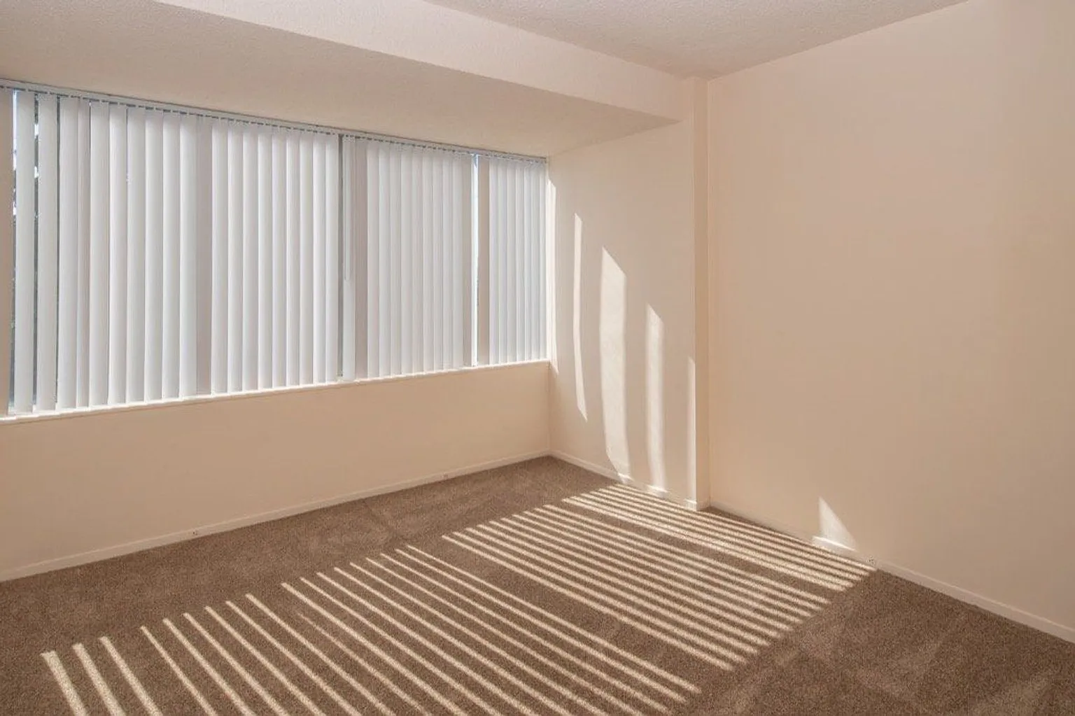 4265 NE Halsey St #511 - Thumbnail 5