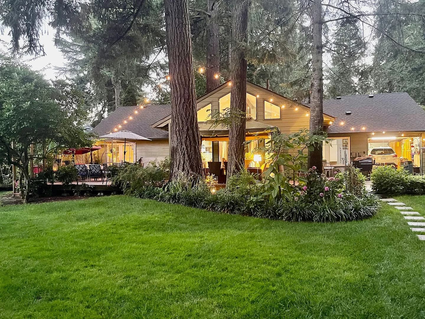 6221 Nokomis Ct