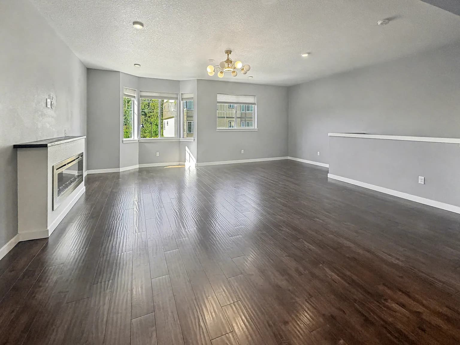 588 SW 197th Pl - Thumbnail 3