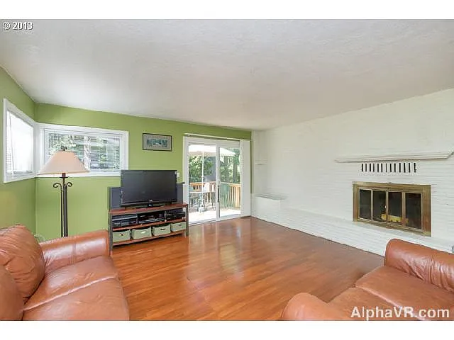 2757 Marylhurst Dr - Thumbnail 2