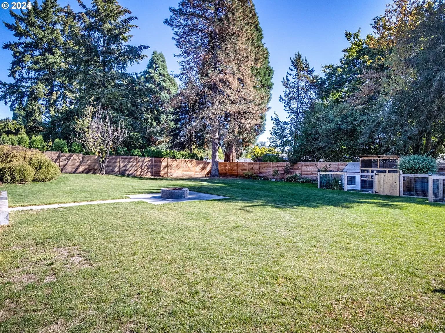 12220 SW Summer St - Thumbnail 6