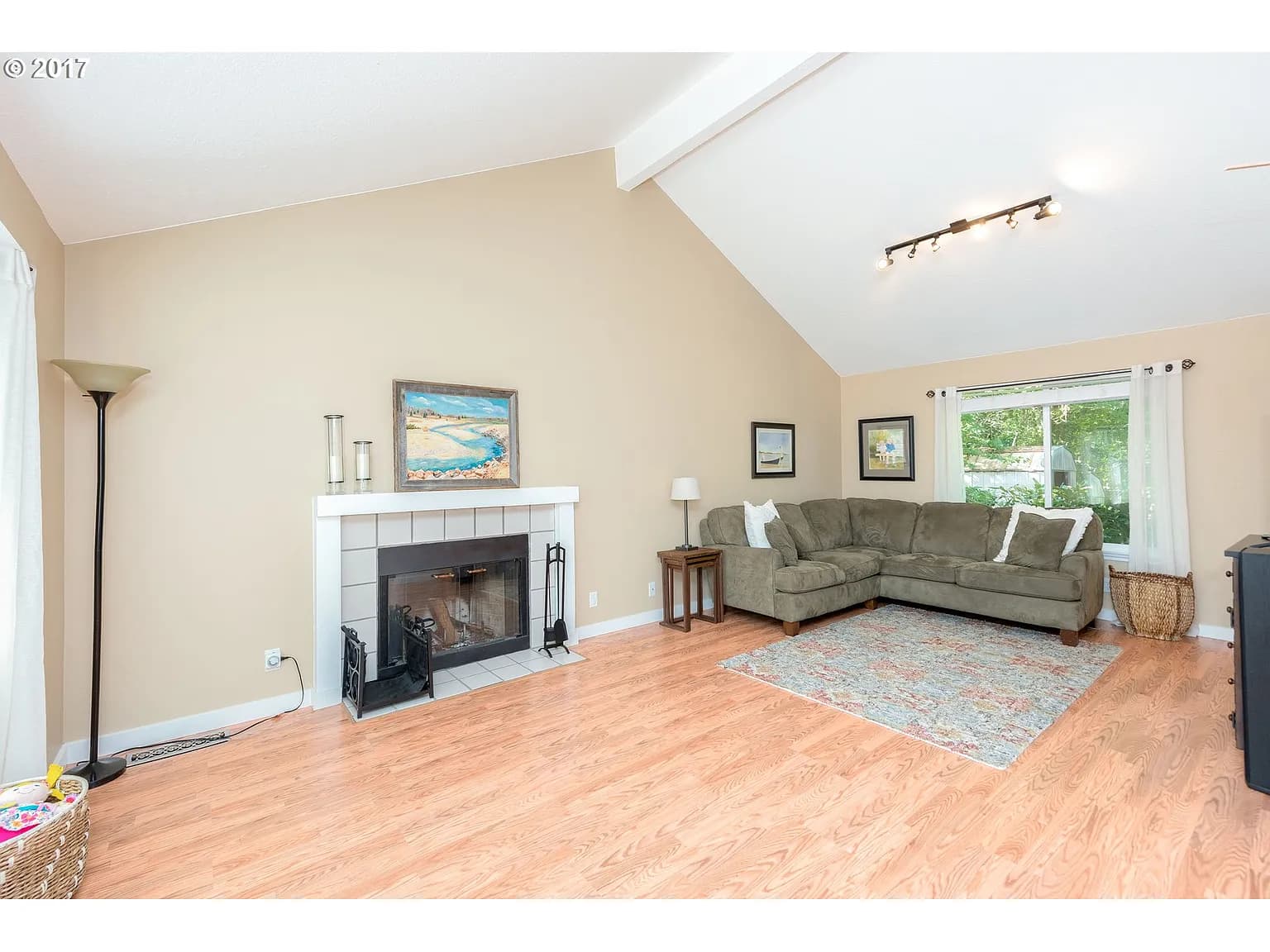 1587 SW 178th Ave - Thumbnail 5