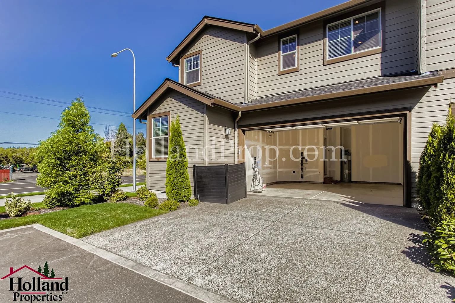 12855 SW Tabor Ter - Thumbnail 2