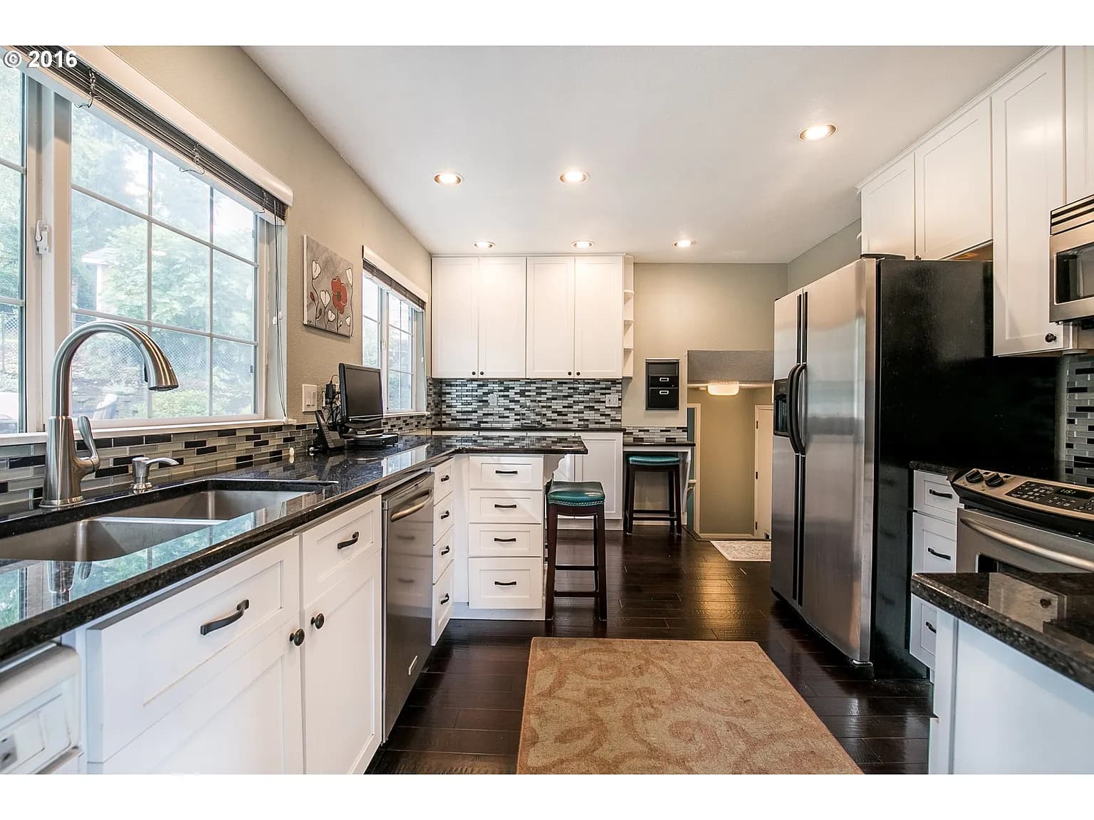 2150 Valley Ct - Thumbnail 6