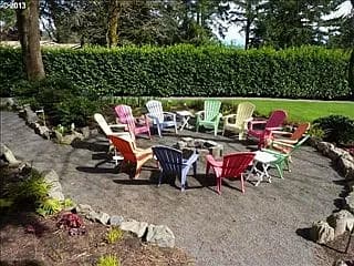 2222 Hillcrest Dr - Thumbnail 5