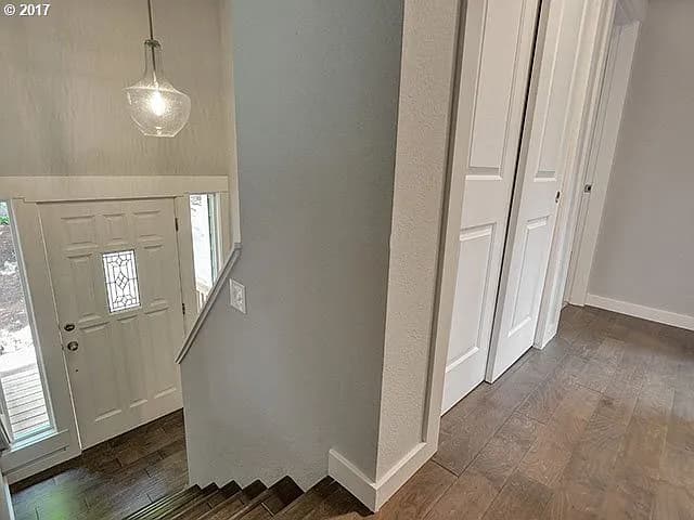 18660 Midhill Cir - Thumbnail 4