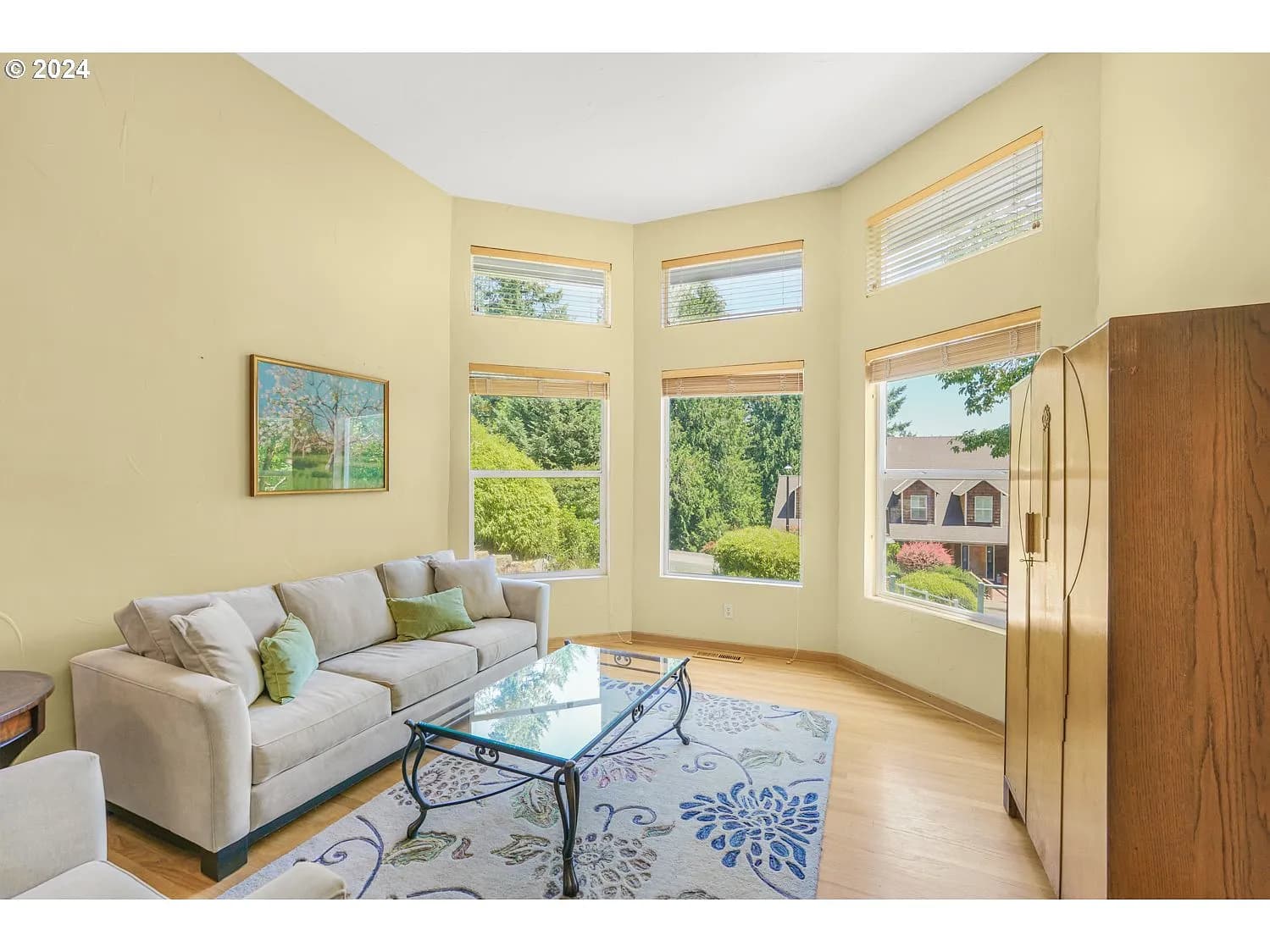 2418 Woodhaven Ct - Thumbnail 3