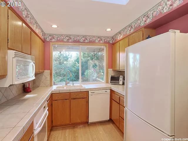 2606 Hillcrest Ct - Thumbnail 4