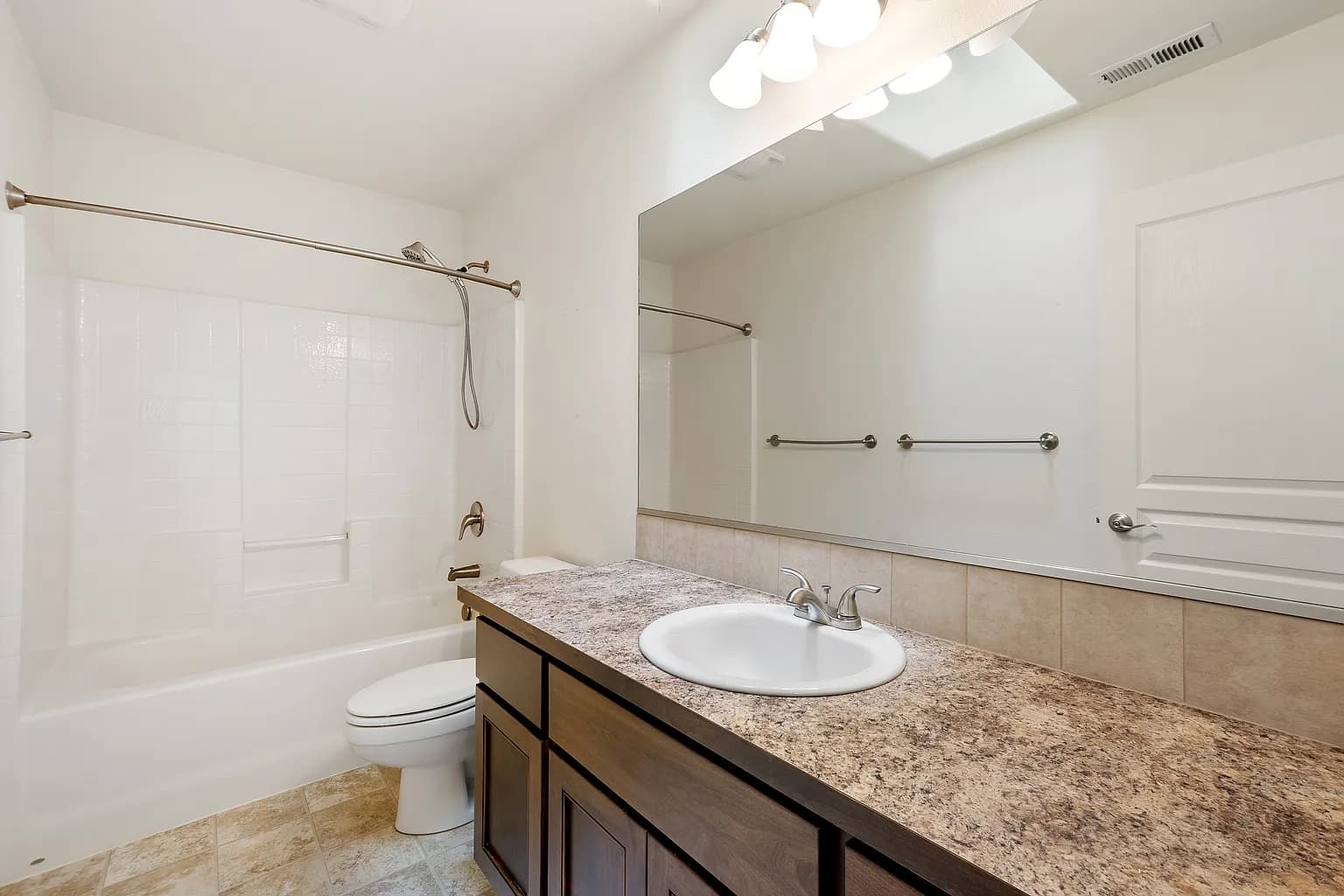 196 NE Iberian Ln - Thumbnail 4