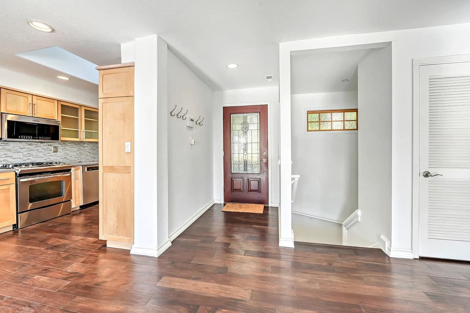 4242 SW Hewett Blvd - Thumbnail 4