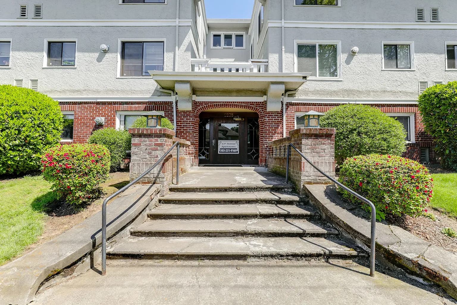 2238 NE 13th Ave APT 34 - Thumbnail 2