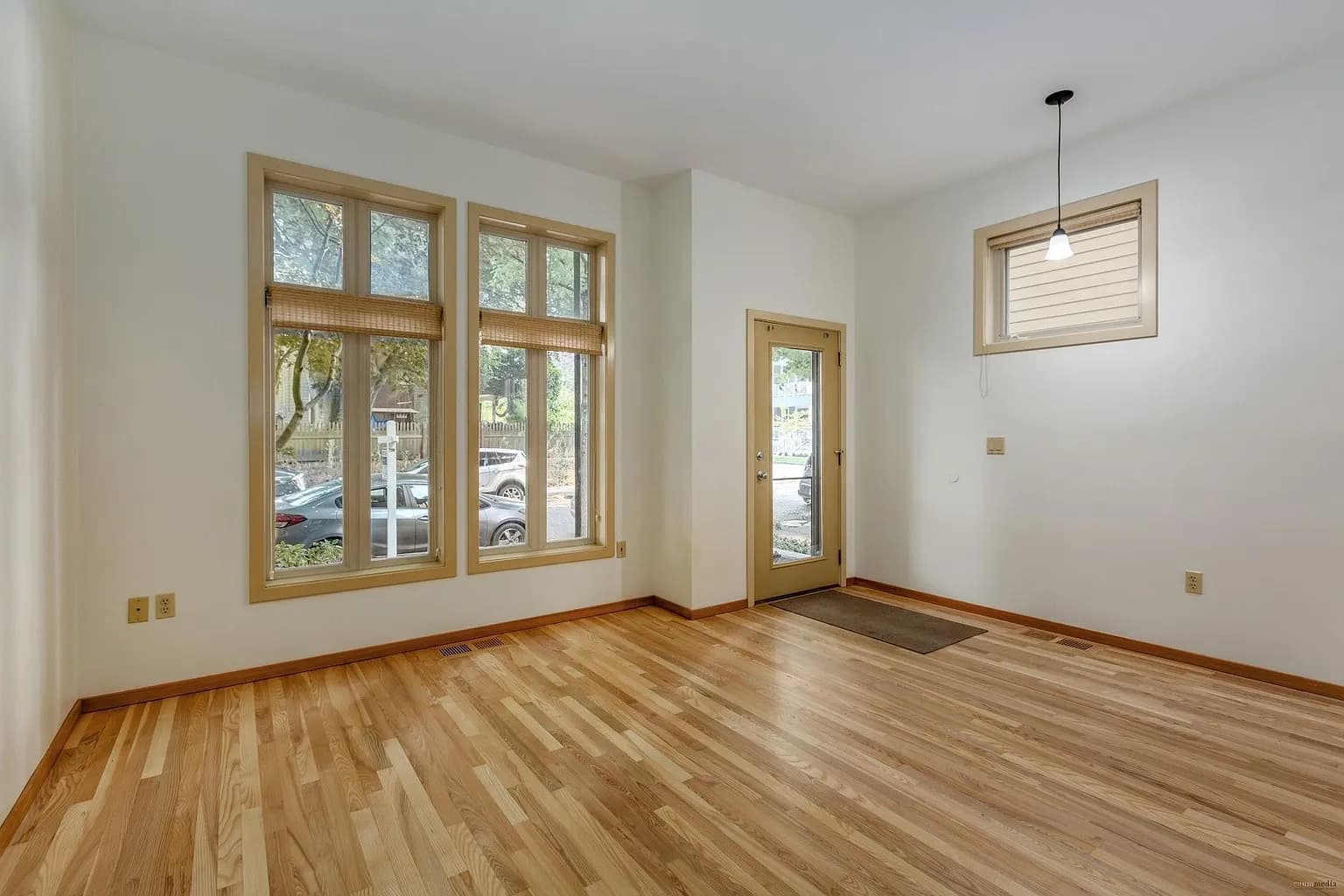 1409 NE 17th Ave - Thumbnail 6