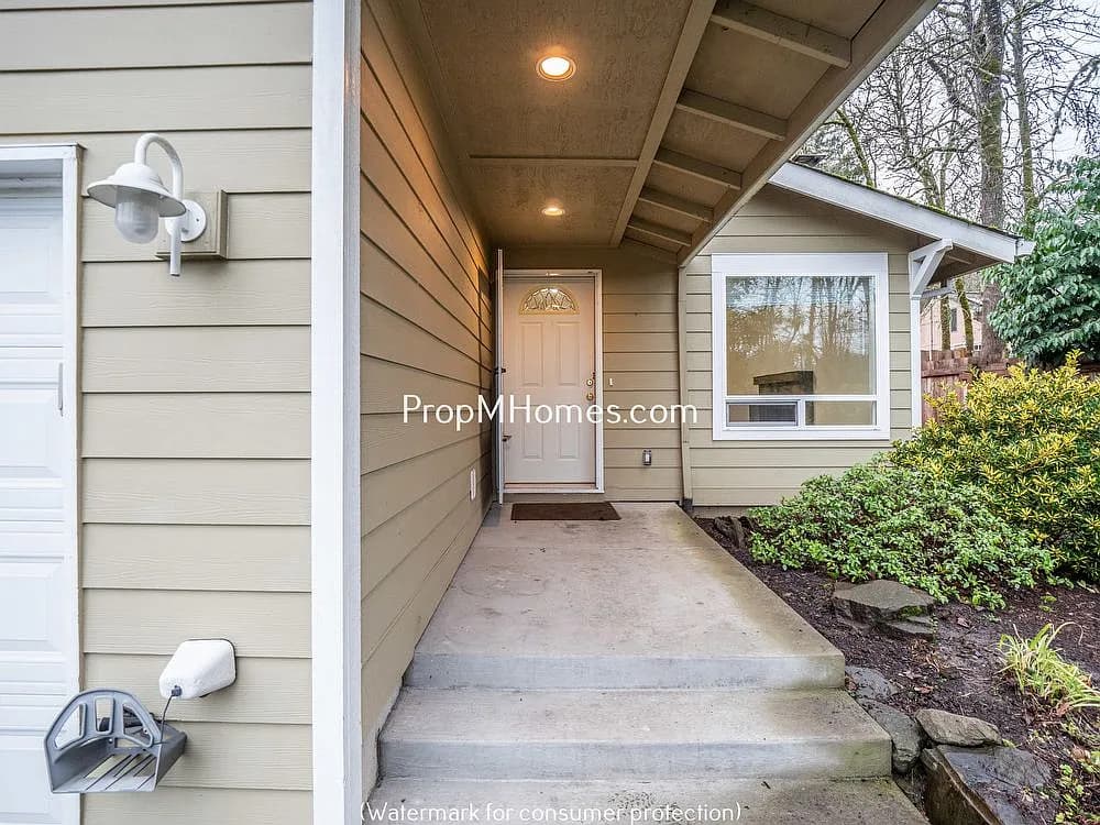 18335 Willamette Dr - Thumbnail 2