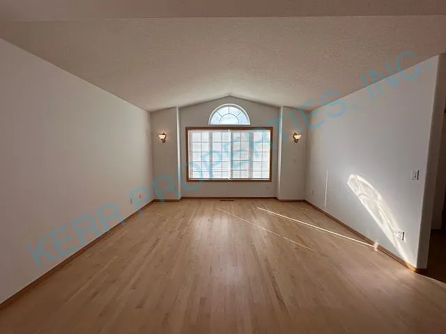 9555 SE 44th Ct - Thumbnail 3