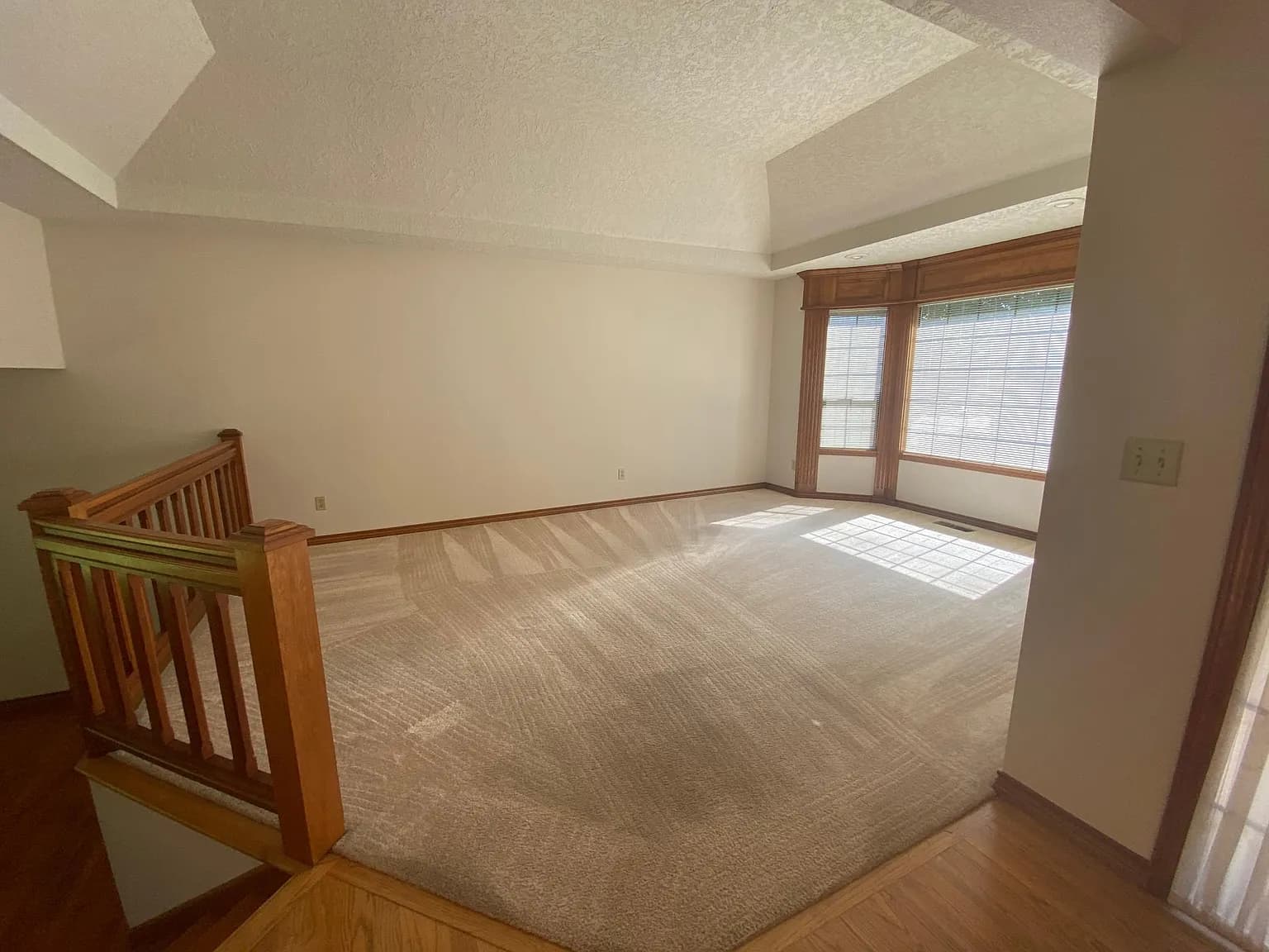 1347 Troon Dr - Thumbnail 3