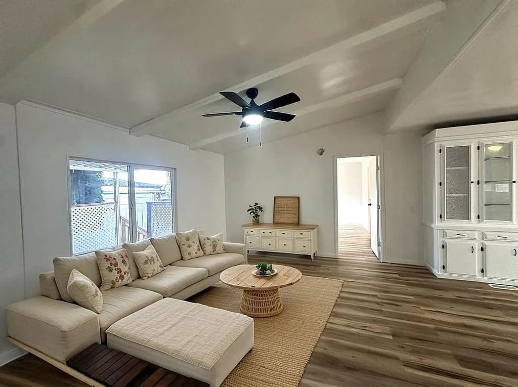 100 SW 195th Ave - Thumbnail 2