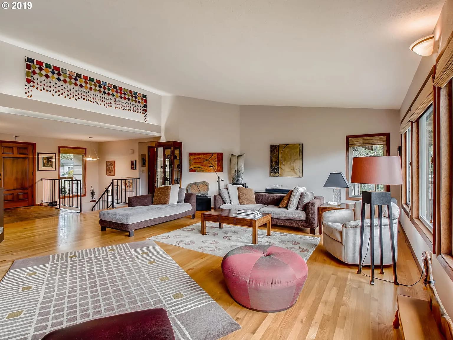 2730 Hillcrest Dr - Thumbnail 6