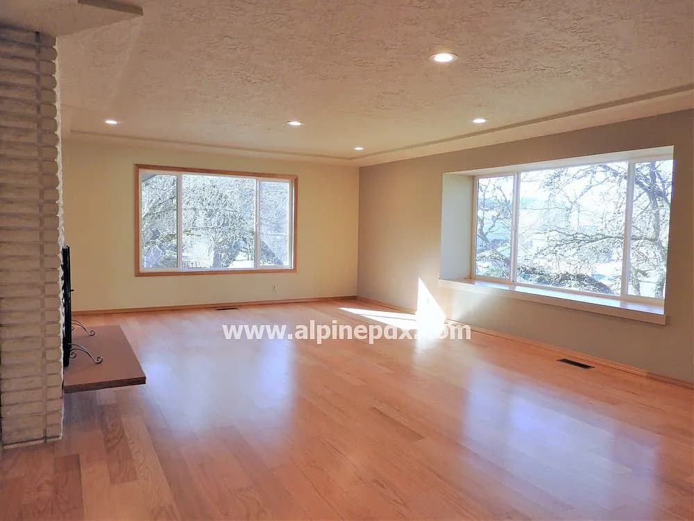 12555 SW Summer Crest Dr - Thumbnail 3