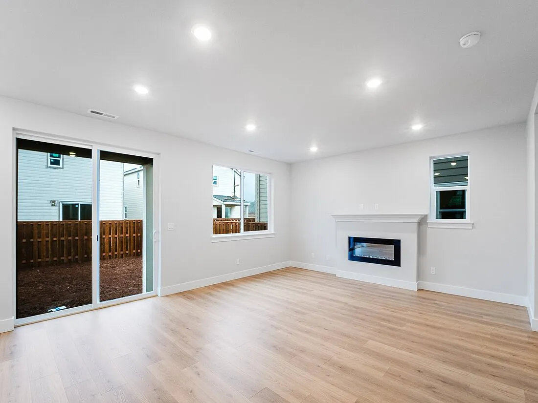 18955 SW Twin Peaks Ln - Thumbnail 3