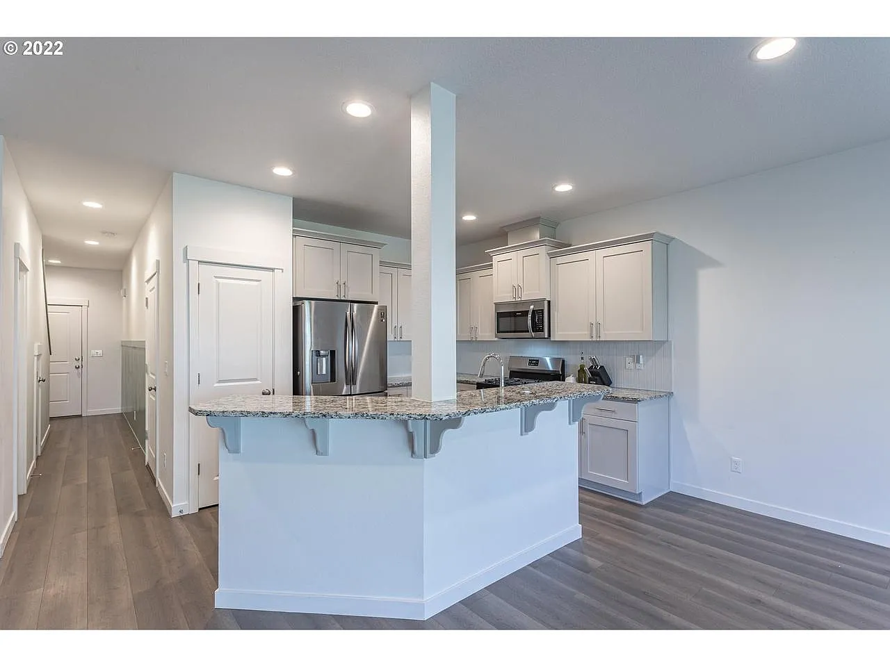 811 S 24th Ave - Thumbnail 2