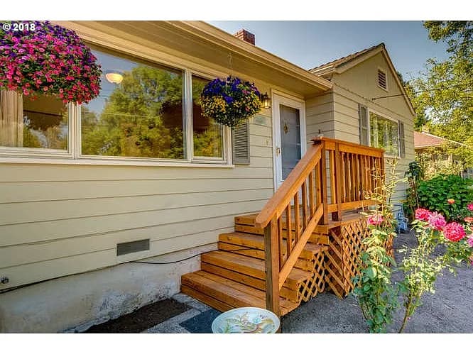 18485 Lower Midhill Dr - Thumbnail 2