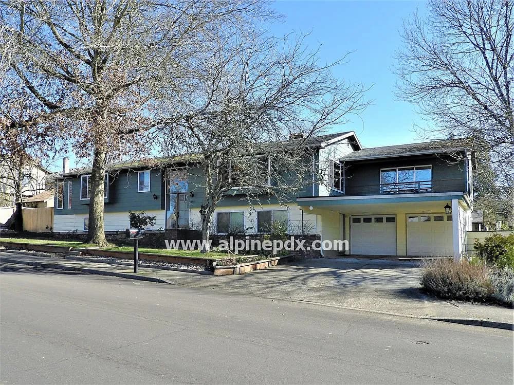 12555 SW Summer Crest Dr