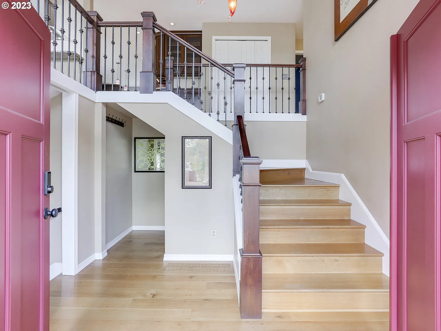 2140 Valley Ct - Thumbnail 3