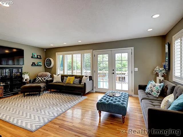 725 Marylhurst Dr - Thumbnail 3