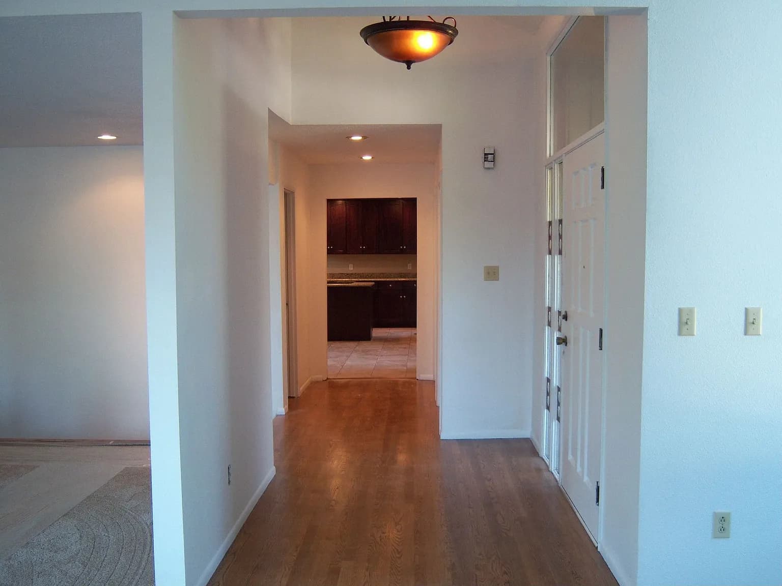 2166 Valley Ct - Thumbnail 4