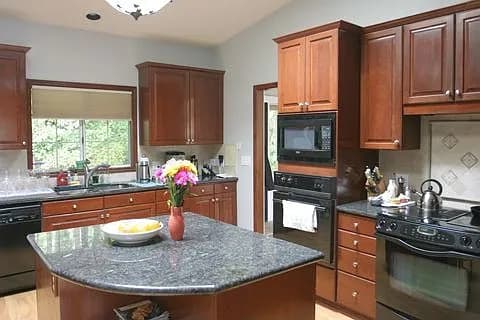 18687 Upper Midhill Dr - Thumbnail 2