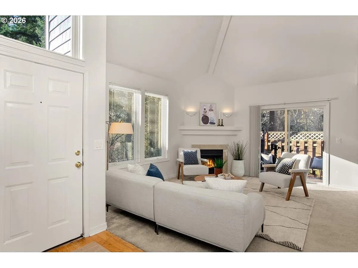 7415 SW Neptune Ter - Thumbnail 3