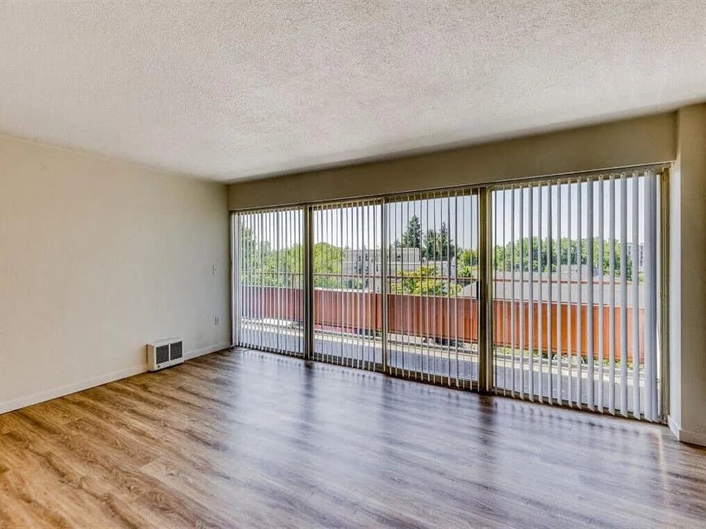 1532 NE 21st Ave #4521405 - Thumbnail 3