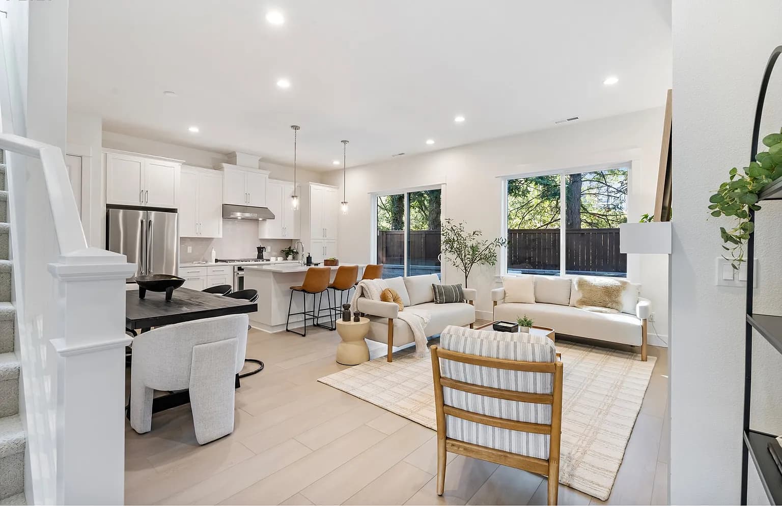 15628 NW Raywood Ln - Thumbnail 3