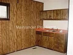 2262 Parkview Ct - Thumbnail 2