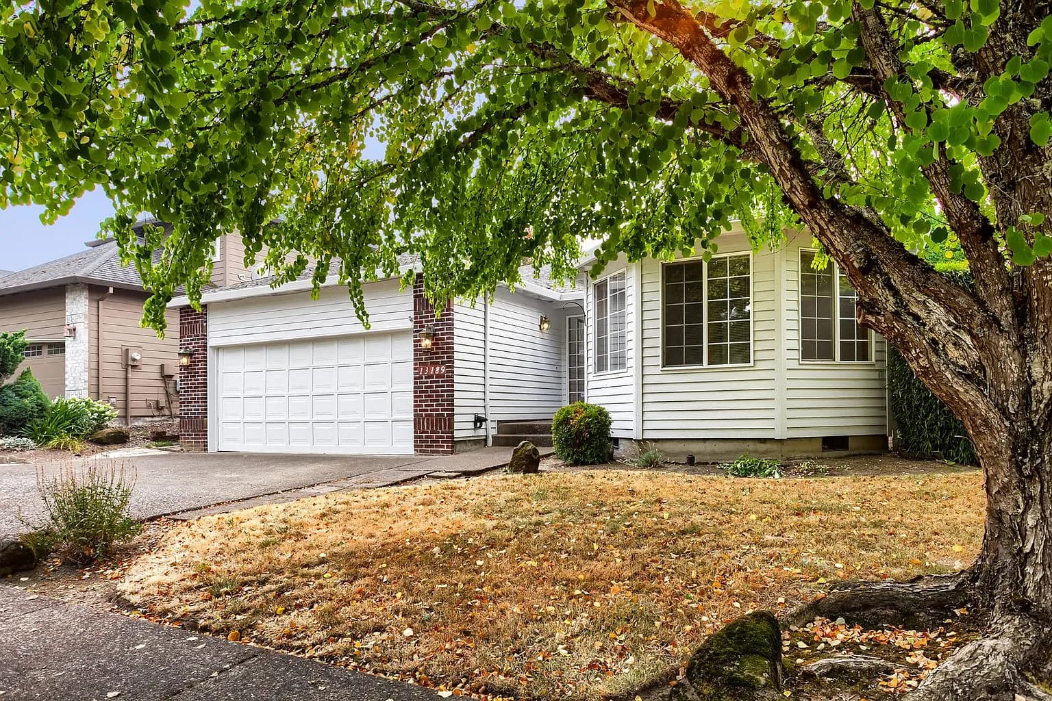 13189 SW 154th Ave - Thumbnail 2