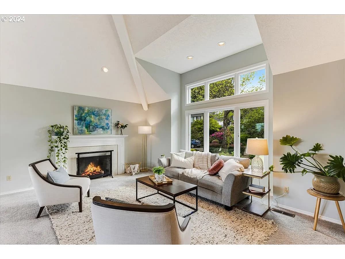 1321 Stonehaven Dr - Thumbnail 3